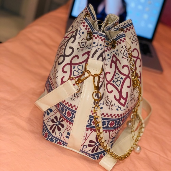 NEW Boho Crossbody/Shoulder Bucket Bag - Picture 4 of 8